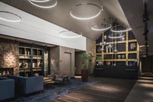 De lobby van Hotel Brinkzicht en Restaurant en Bowling Het Meer in Vledder