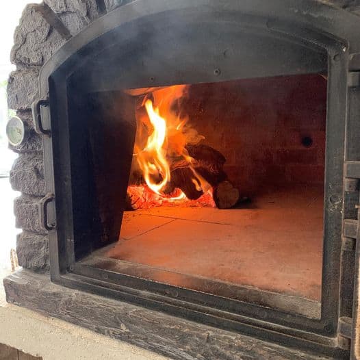 pizza uit de Steenoven bij de Herberg van Wapse