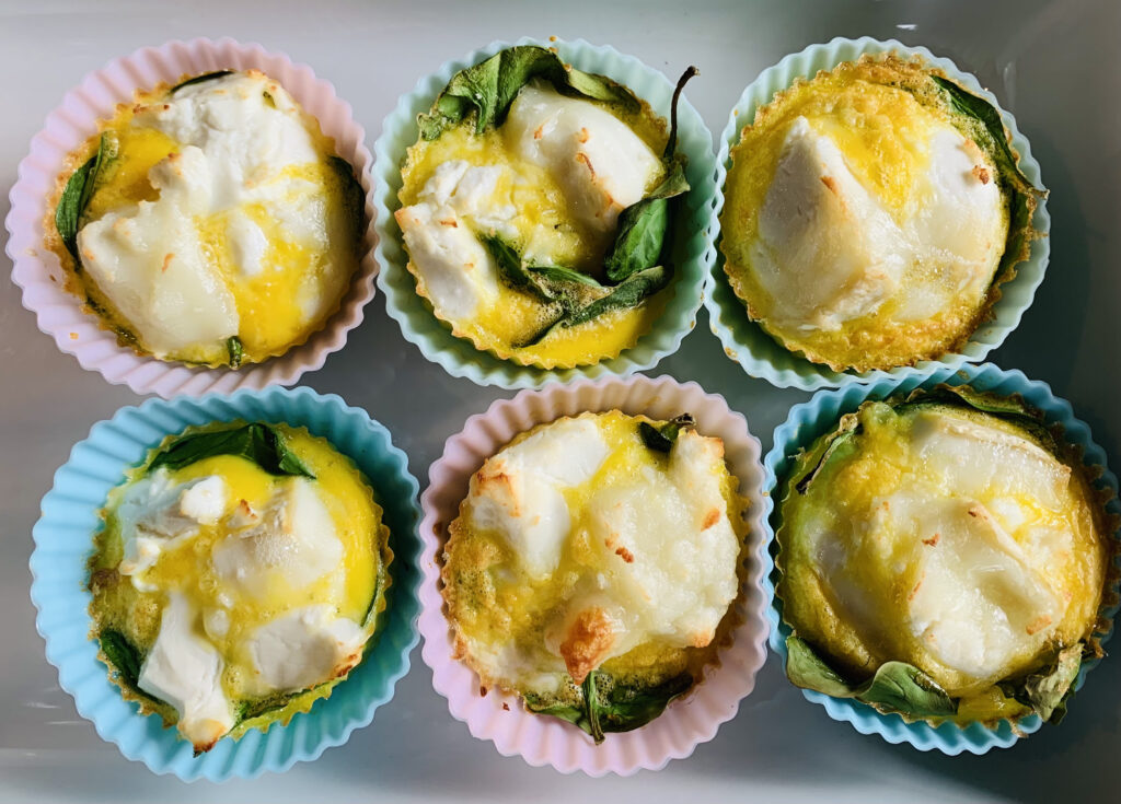 Ei muffins met spinazie en geitenkaas