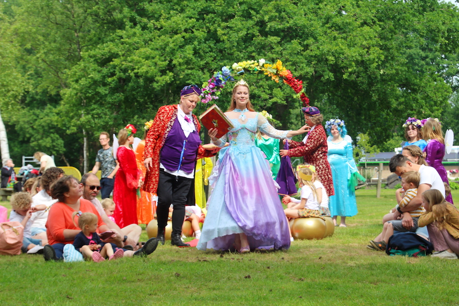 Prinses Sprakeloos van kindertheaterfestival De Sprookjesstuinen van Drenthe